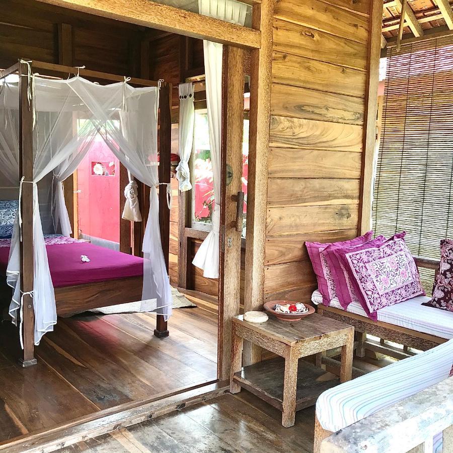 Harry'S Ocean House Pacitan Apartment Exterior foto