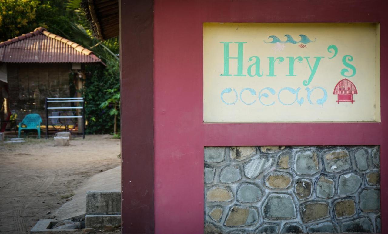 Harry'S Ocean House Pacitan Apartment Exterior foto
