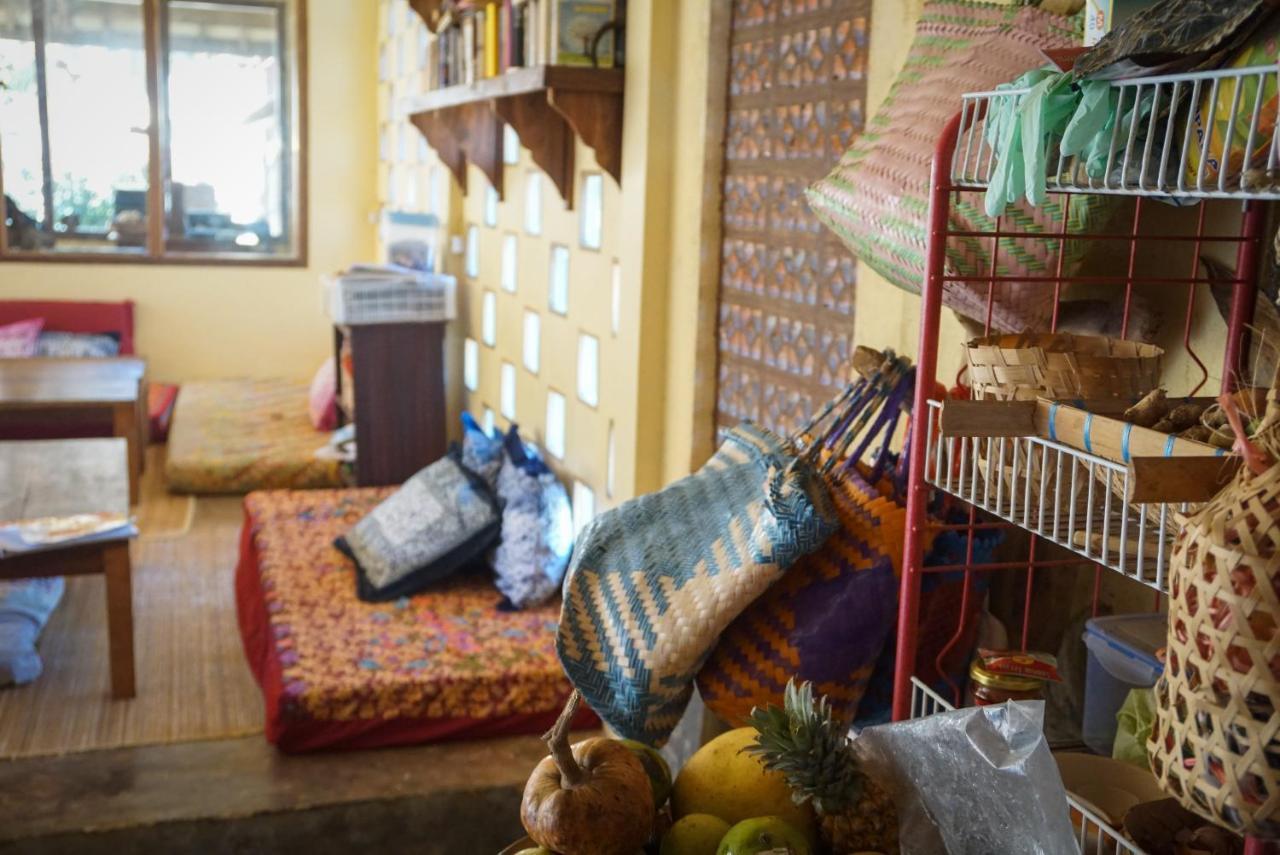 Harry'S Ocean House Pacitan Apartment Exterior foto