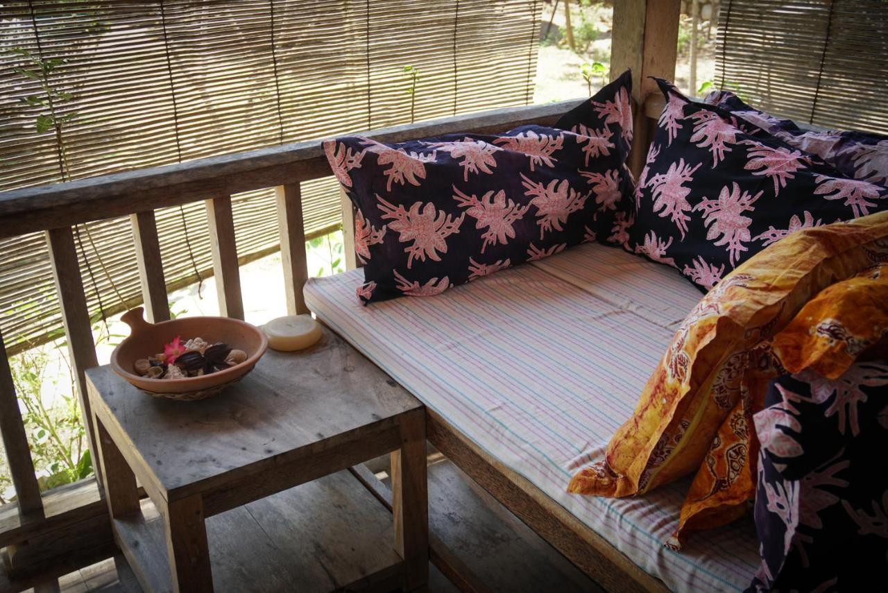 Harry'S Ocean House Pacitan Apartment Exterior foto