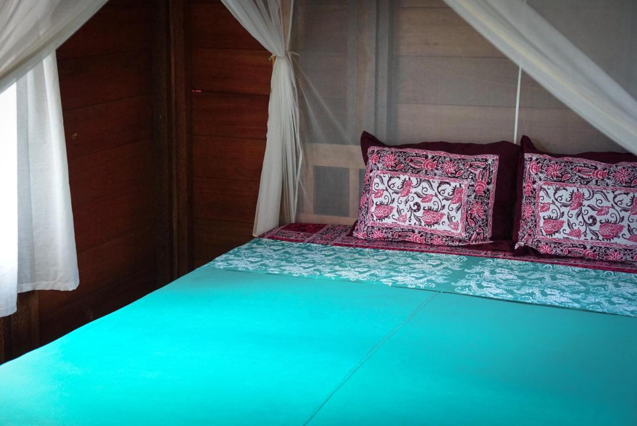 Harry'S Ocean House Pacitan Apartment Exterior foto